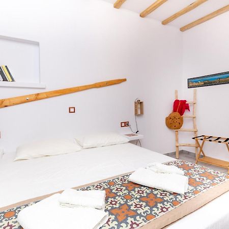 Ailouros Summer Hotel Schoinoussa 外观 照片